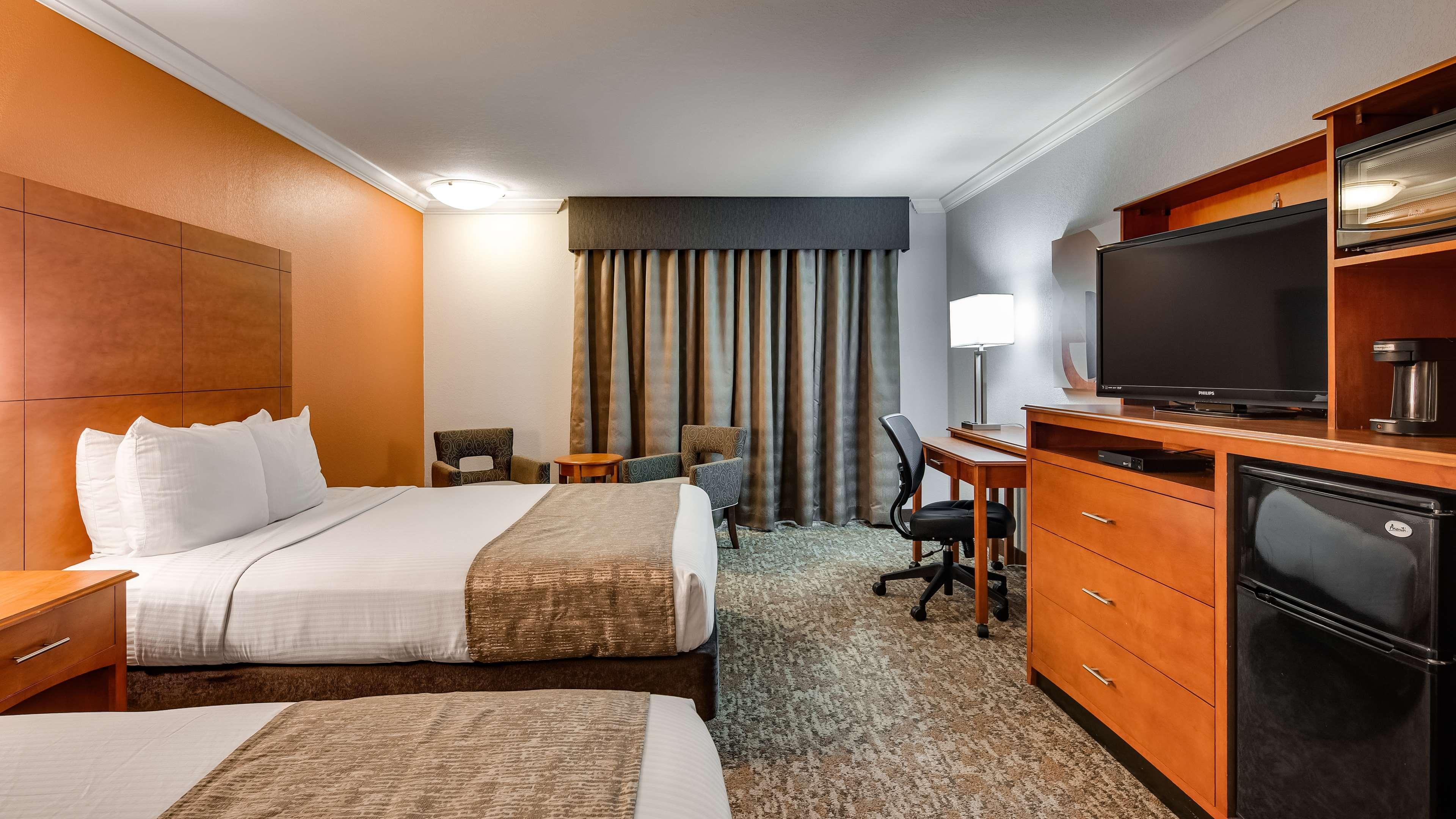 Best Western Angus Inn Great Bend Exterior photo