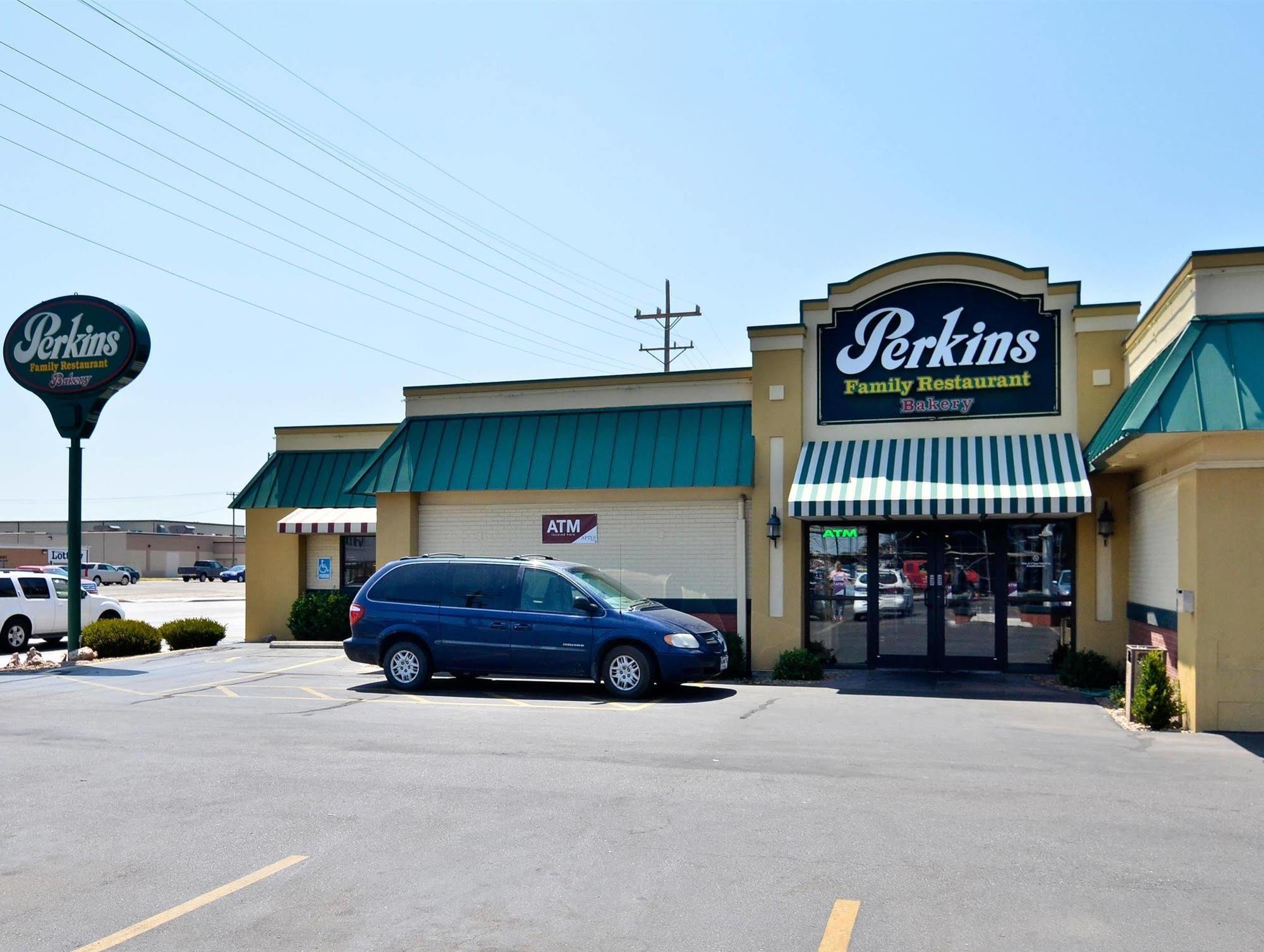 Best Western Angus Inn Great Bend Exterior photo